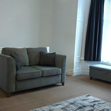 Stylish Apartment In City Centre With Parking Престон Экстерьер фото