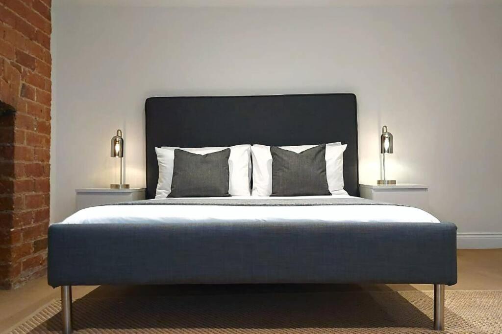 Stylish Apartment In City Centre With Parking Престон Экстерьер фото